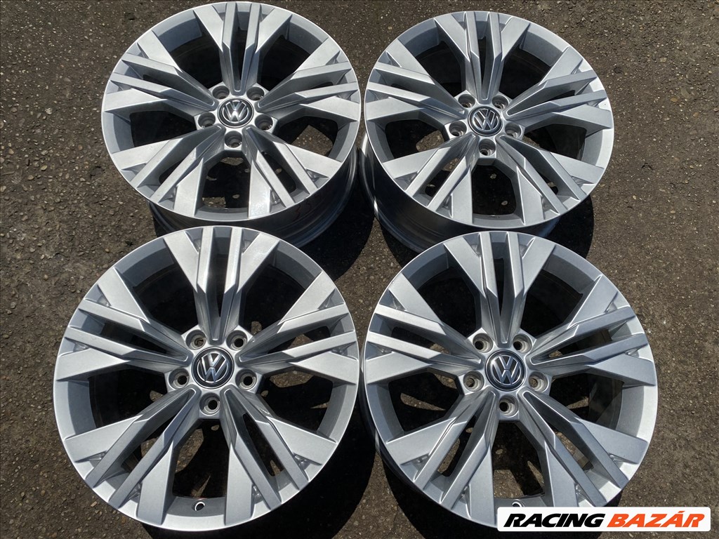 4db gyári 17" VW Passat Alltrack [Stavanger] alufelni. (3346) 1. kép